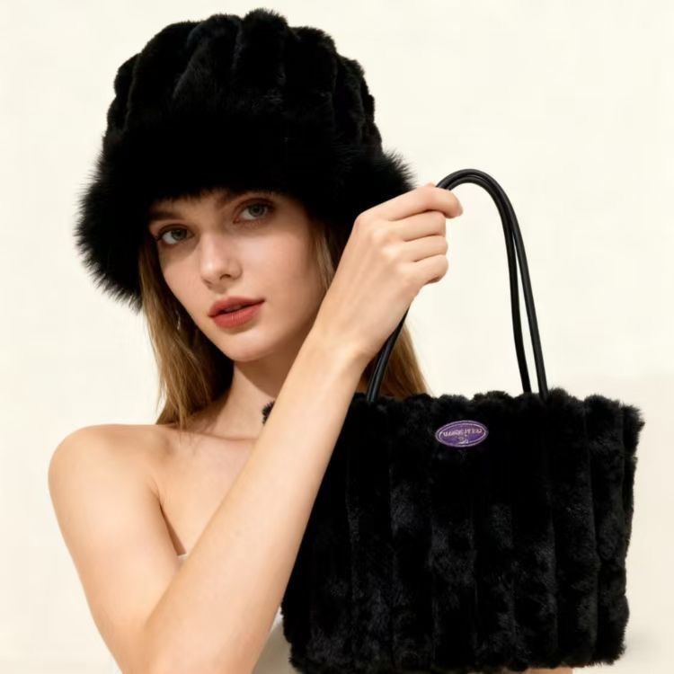 SAC EN FOURRURE– WCT 👜